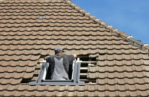 Pose de velux - Marcillac-Vallon
